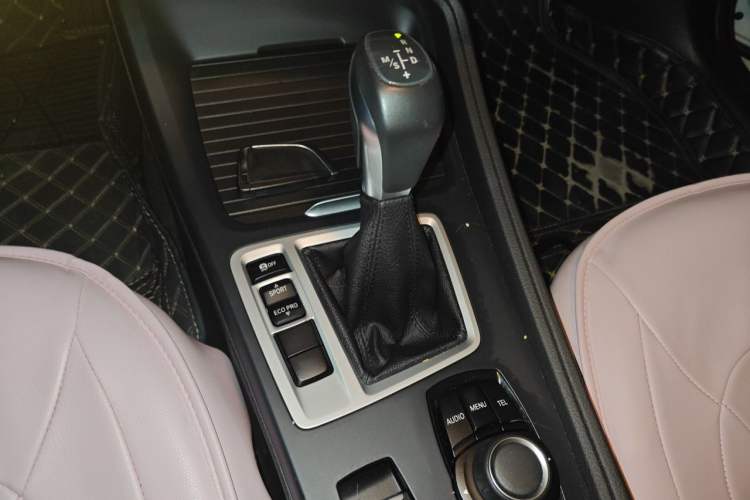 Used BMW 1 Series 2017 118i Fashion Model Gear Lever