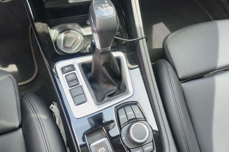Used BMW 1 Series 2017 118i Sport Edition Gear Lever