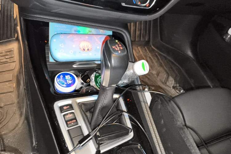 Used BMW 1 Series 2017 118i Sport Edition Gear Lever