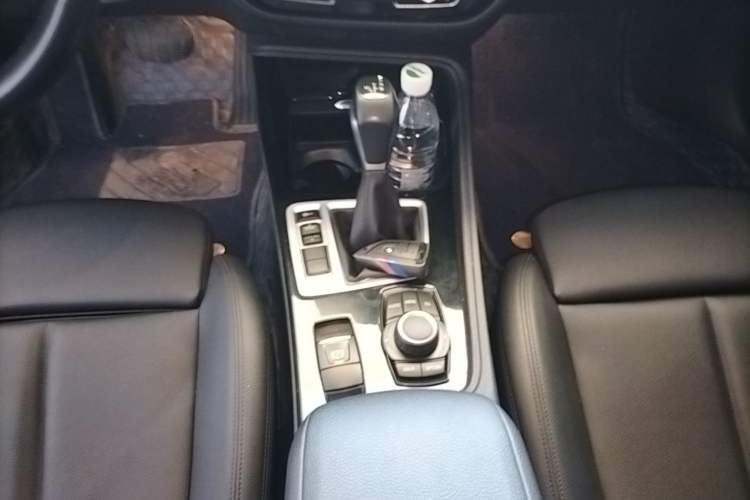 Used BMW 1 Series 2017 118i Sport Edition Gear Lever