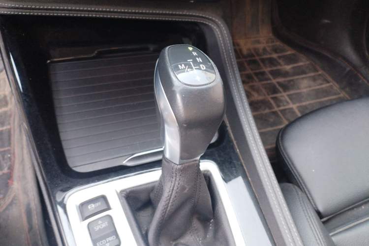 Used BMW 1 Series 2017 118i Sport Edition Gear Lever