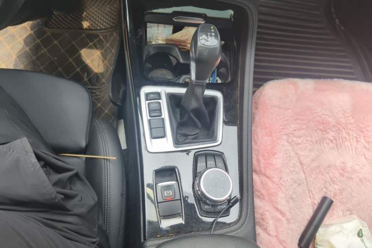 Used BMW 1 Series 2017 118i Sport Edition Gear Lever
