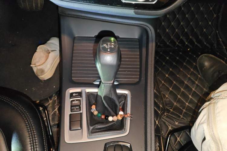 Used BMW 1 Series 2017 118i Fashion Model Gear Lever