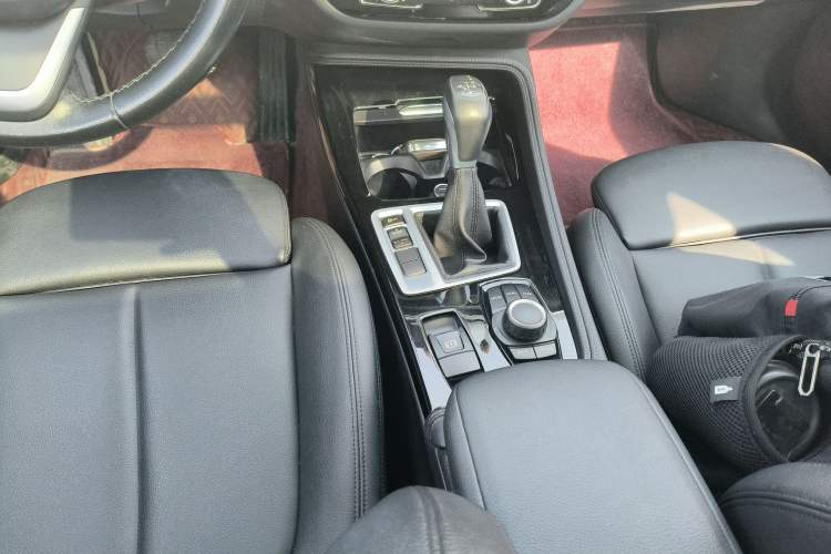 Used BMW 1 Series 2017 118i Sport Edition Gear Lever
