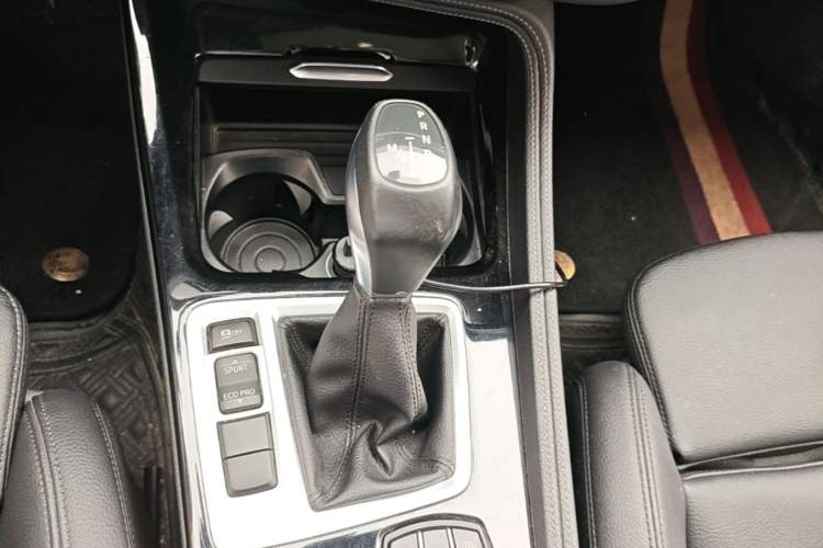 Used BMW 1 Series 2017 120i Design Package Model Gear Lever