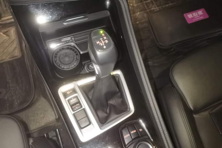 Used BMW 1 Series 2017 118i Sport Edition Gear Lever