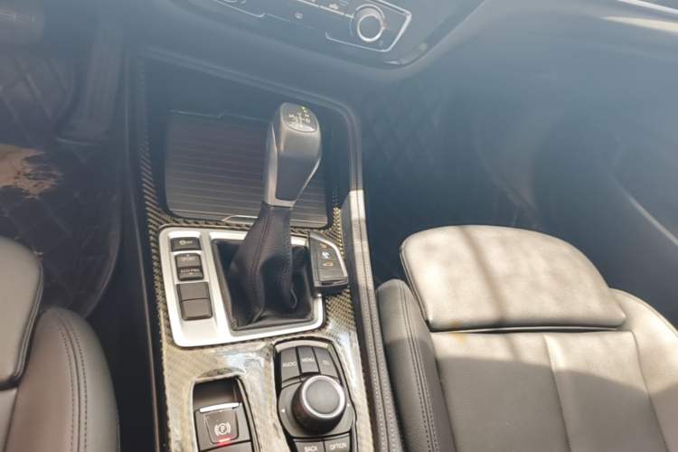 Used BMW 1 Series 2017 118i Sport Edition Gear Lever