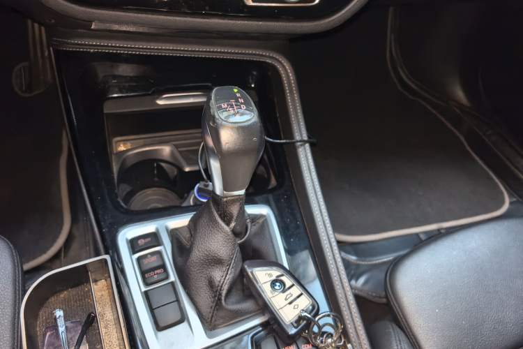 Used BMW 1 Series 2017 118i Sport Edition Gear Lever