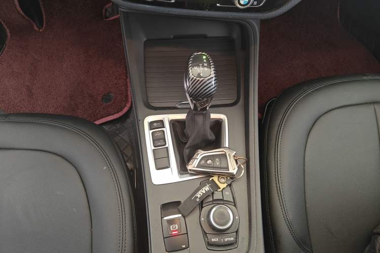 Used BMW 1 Series 2017 118i Fashion Model Gear Lever