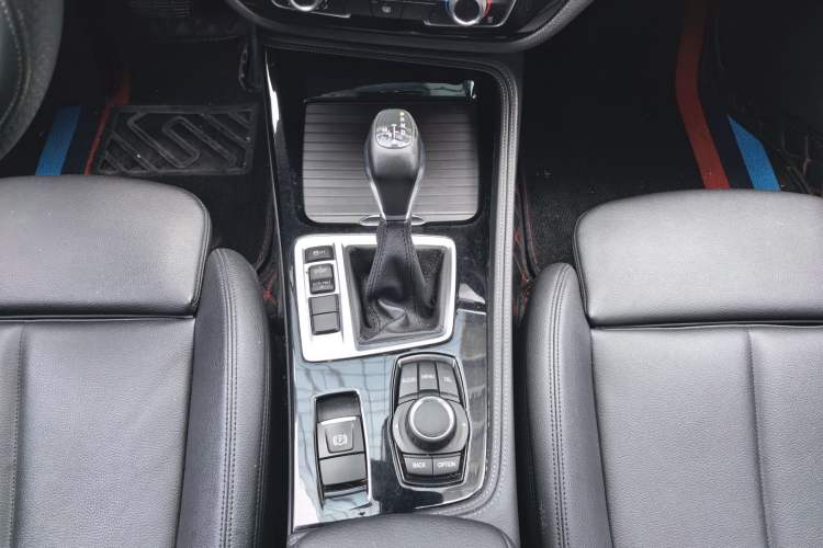 Used BMW 1 Series 2017 118i Sport Edition Gear Lever