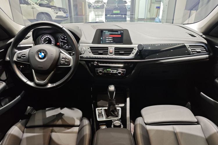 Used BMW 1 Series 2017 118i Sport Edition Interior 10