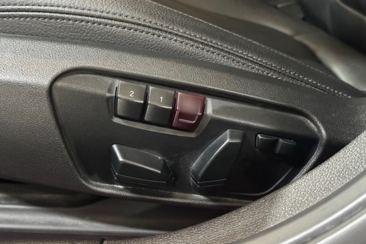Used BMW 1 Series 2017 118i Sport Edition Interior 11