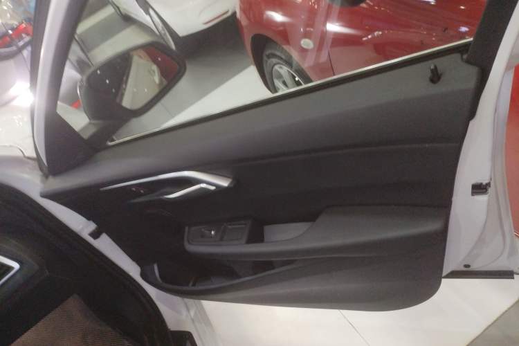 Used BMW 1 Series 2017 118i Design Package Model Interior 2