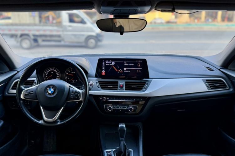 Used BMW 1 Series 2017 118i Fashion Model Interior 2