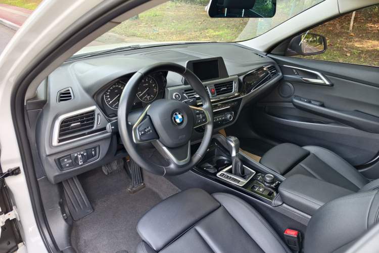 Used BMW 1 Series 2017 118i Sport Edition Interior 2