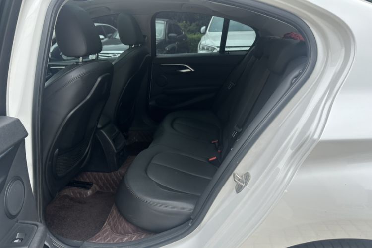 Used BMW 1 Series 2017 118i Sport Edition Interior 2