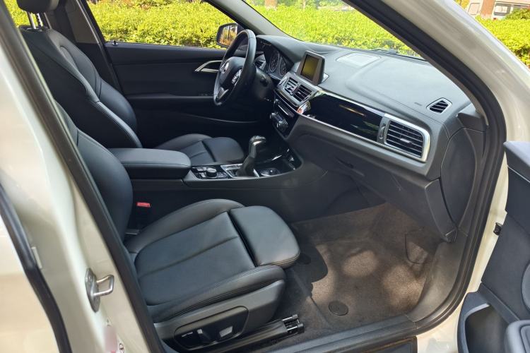 Used BMW 1 Series 2017 118i Sport Edition Interior 3