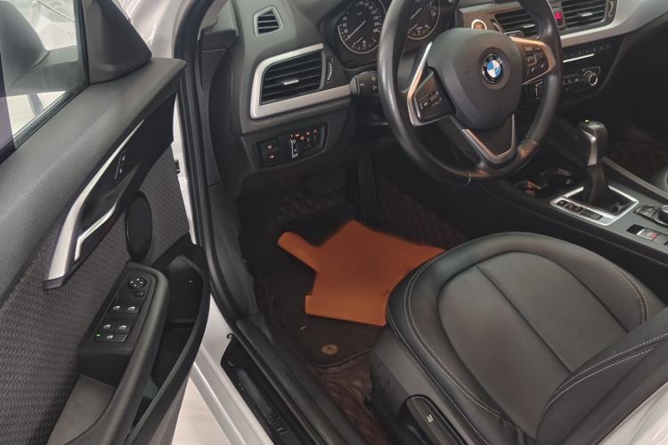Used BMW 1 Series 2017 118i Fashion Model Interior 3