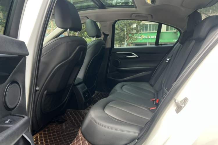 Used BMW 1 Series 2017 118i Design Package Model Interior 3