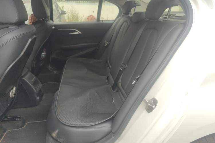 Used BMW 1 Series 2017 118i Sport Edition Interior 4