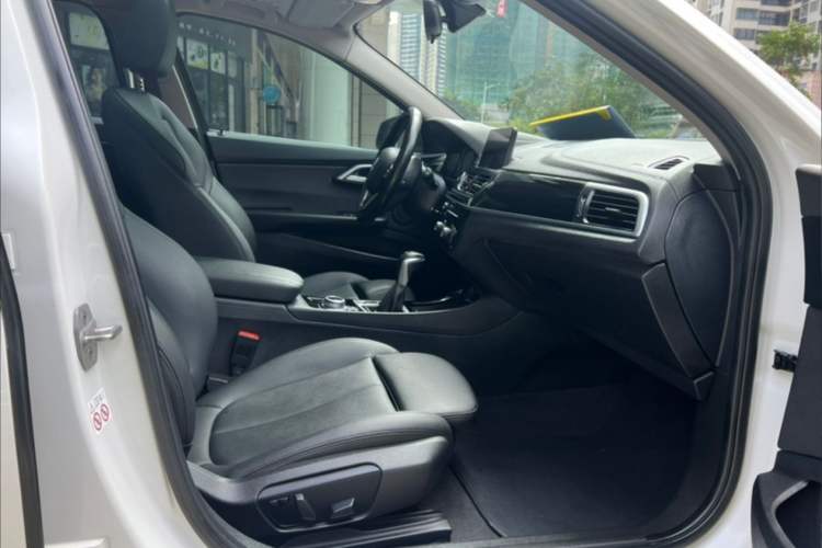 Used BMW 1 Series 2017 118i Design Package Model Interior 4