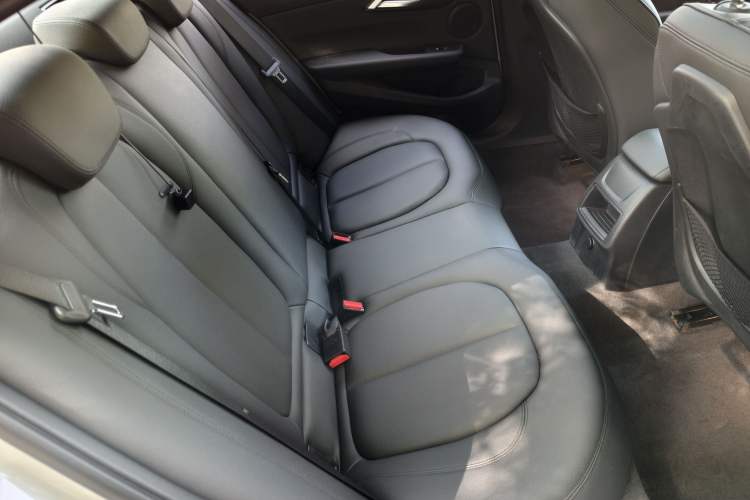 Used BMW 1 Series 2017 118i Sport Edition Interior 6