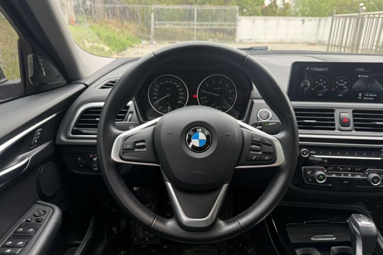 Used BMW 1 Series 2017 118i Design Package Model Interior 7