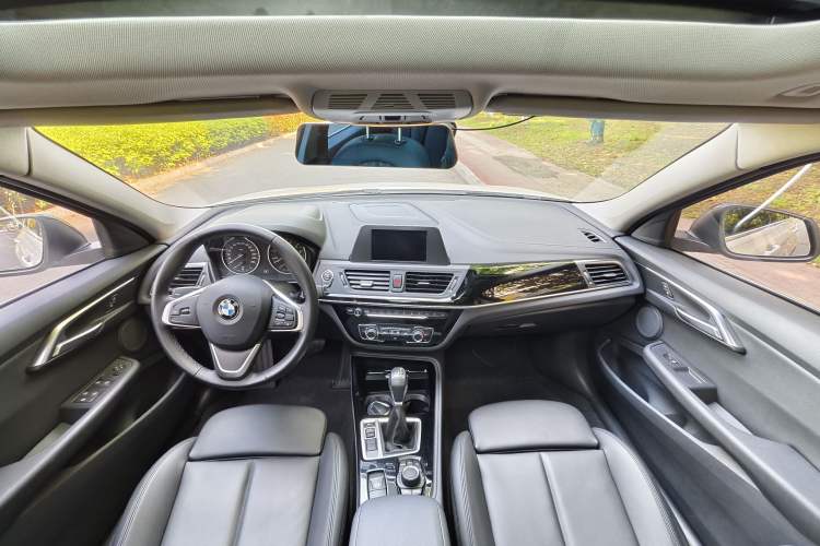 Used BMW 1 Series 2017 118i Sport Edition Interior 7