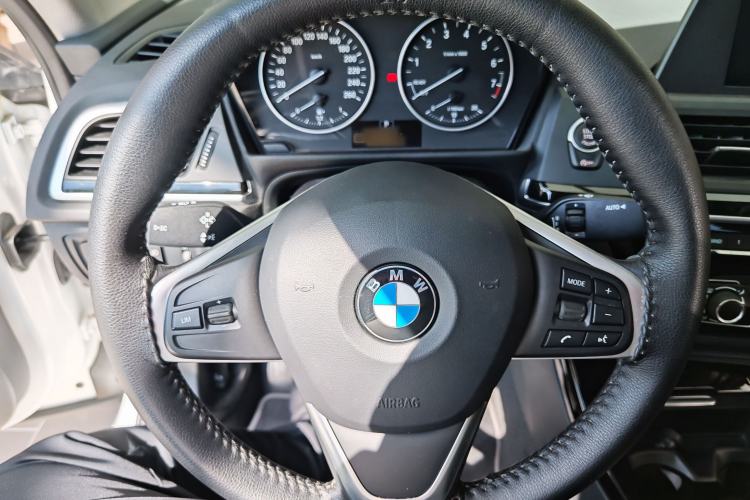 Used BMW 1 Series 2017 118i Sport Edition Interior 9
