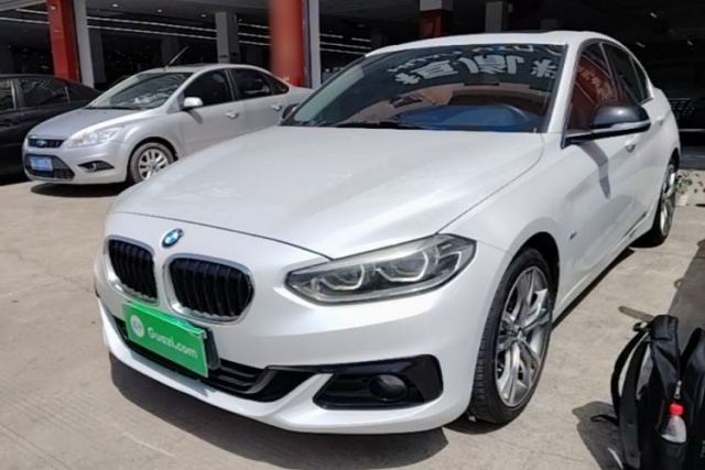 Ojetý BMW 1 Series 2017 120i Design Package Model