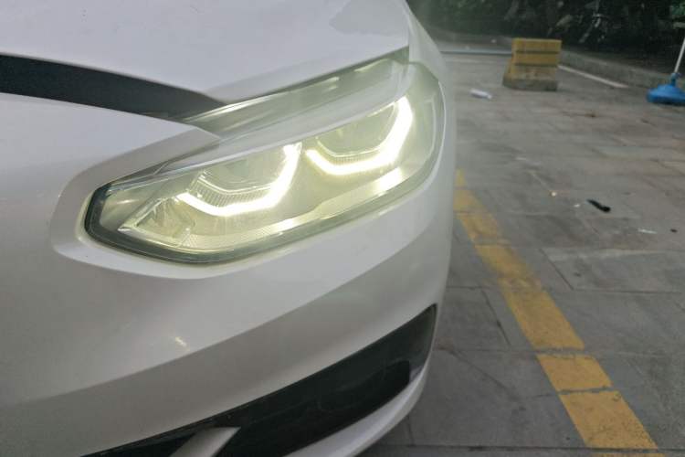 Used BMW 1 Series 2017 118i Sport Edition Left Front Headlight