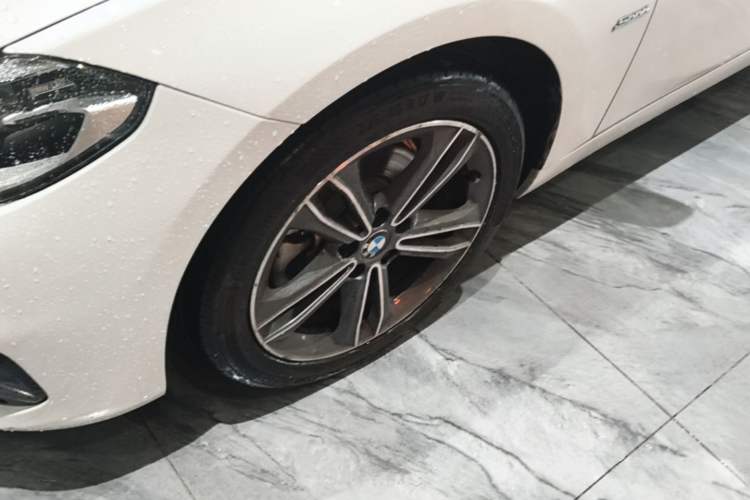 Used BMW 1 Series 2017 118i Sport Edition Left Front Wheel Hub