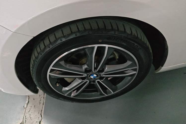 Used BMW 1 Series 2017 118i Sport Edition Left Front Wheel Hub
