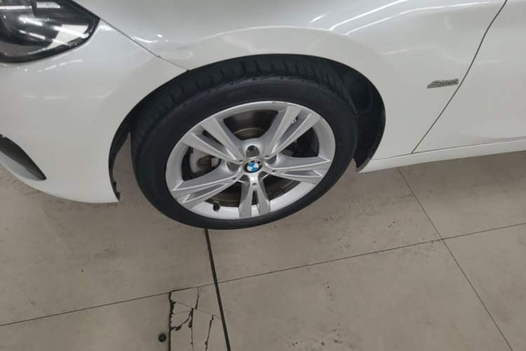 Used BMW 1 Series 2017 118i Design Package Model Left Front Wheel Hub