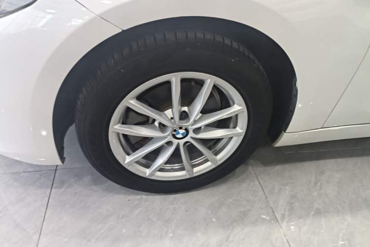 Used BMW 1 Series 2017 118i Fashion Model Left Front Wheel Hub