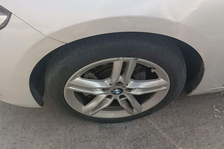 Used BMW 1 Series 2017 118i Sport Edition Left Front Wheel Hub