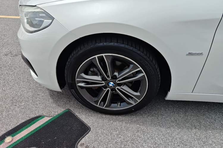 Used BMW 1 Series 2017 118i Sport Edition Left Front Wheel Hub