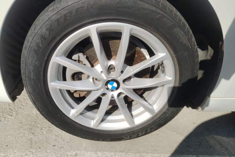 Used BMW 1 Series 2017 118i Fashion Model Left Front Wheel Hub