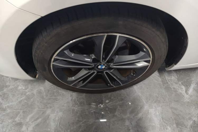 Used BMW 1 Series 2017 118i Sport Edition Left Front Wheel Hub