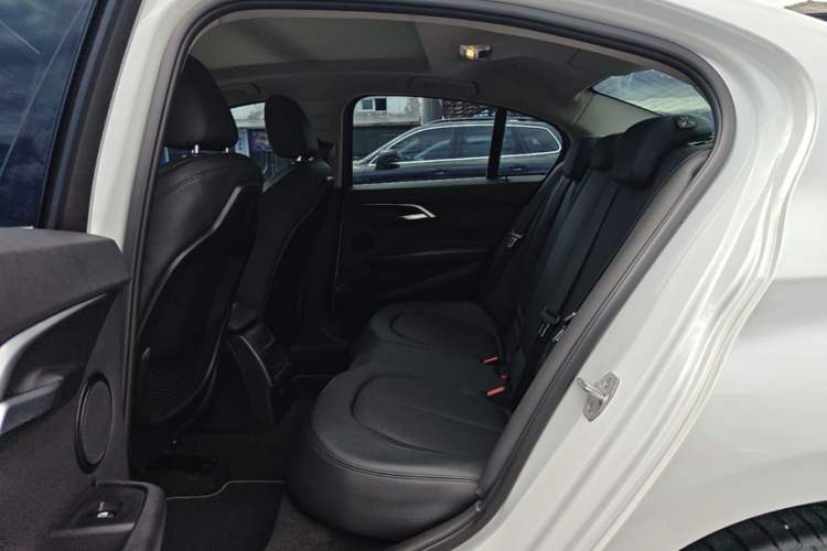 Used BMW 1 Series 2017 118i Sport Edition Left Rear Seat