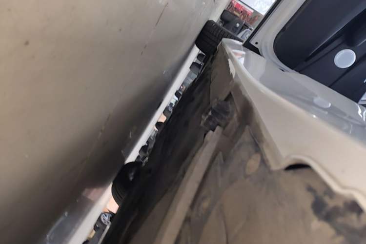 Used BMW 1 Series 2017 118i Sport Edition Left Side Sill
