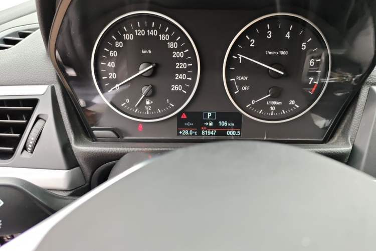 Used BMW 1 Series 2017 118i Fashion Model Odometer Close Up