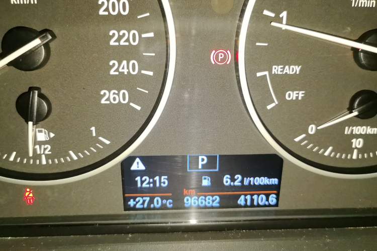 Used BMW 1 Series 2017 118i Sport Edition Odometer Close Up
