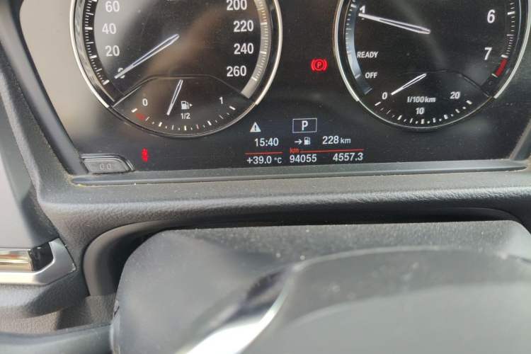 Used BMW 1 Series 2017 118i Sport Edition Odometer Close Up