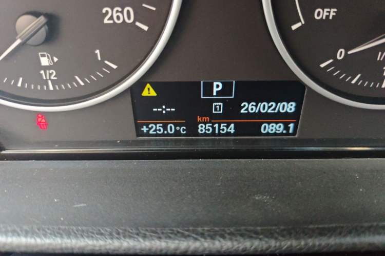 Used BMW 1 Series 2017 118i Sport Edition Odometer Close Up