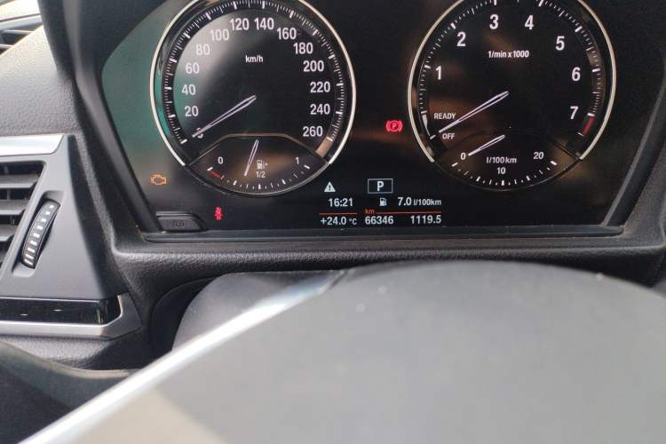 Used BMW 1 Series 2017 118i Sport Edition Odometer Close Up