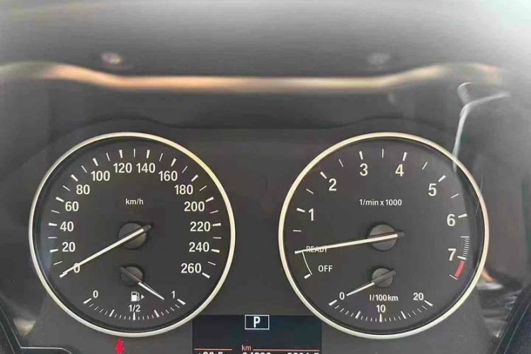 Used BMW 1 Series 2017 118i Sport Edition Odometer Close Up