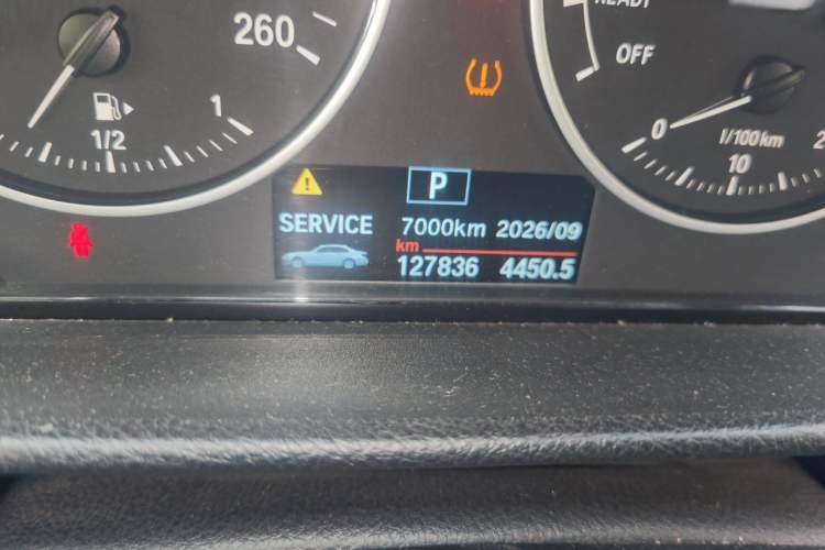 Used BMW 1 Series 2017 118i Fashion Model Odometer Close Up