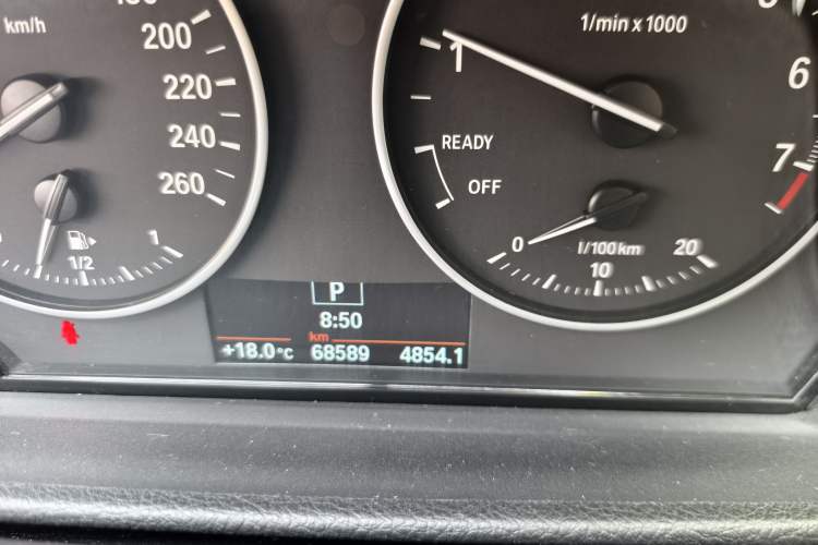 Used BMW 1 Series 2017 118i Sport Edition Odometer Close Up