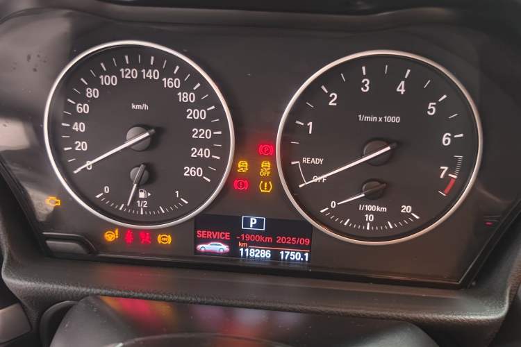 Used BMW 1 Series 2017 118i Fashion Model Odometer Close Up
